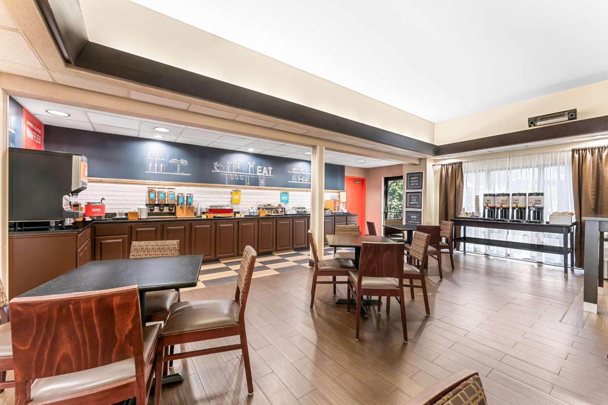 Hampton Inn Stroudsburg Poconos Exterior foto